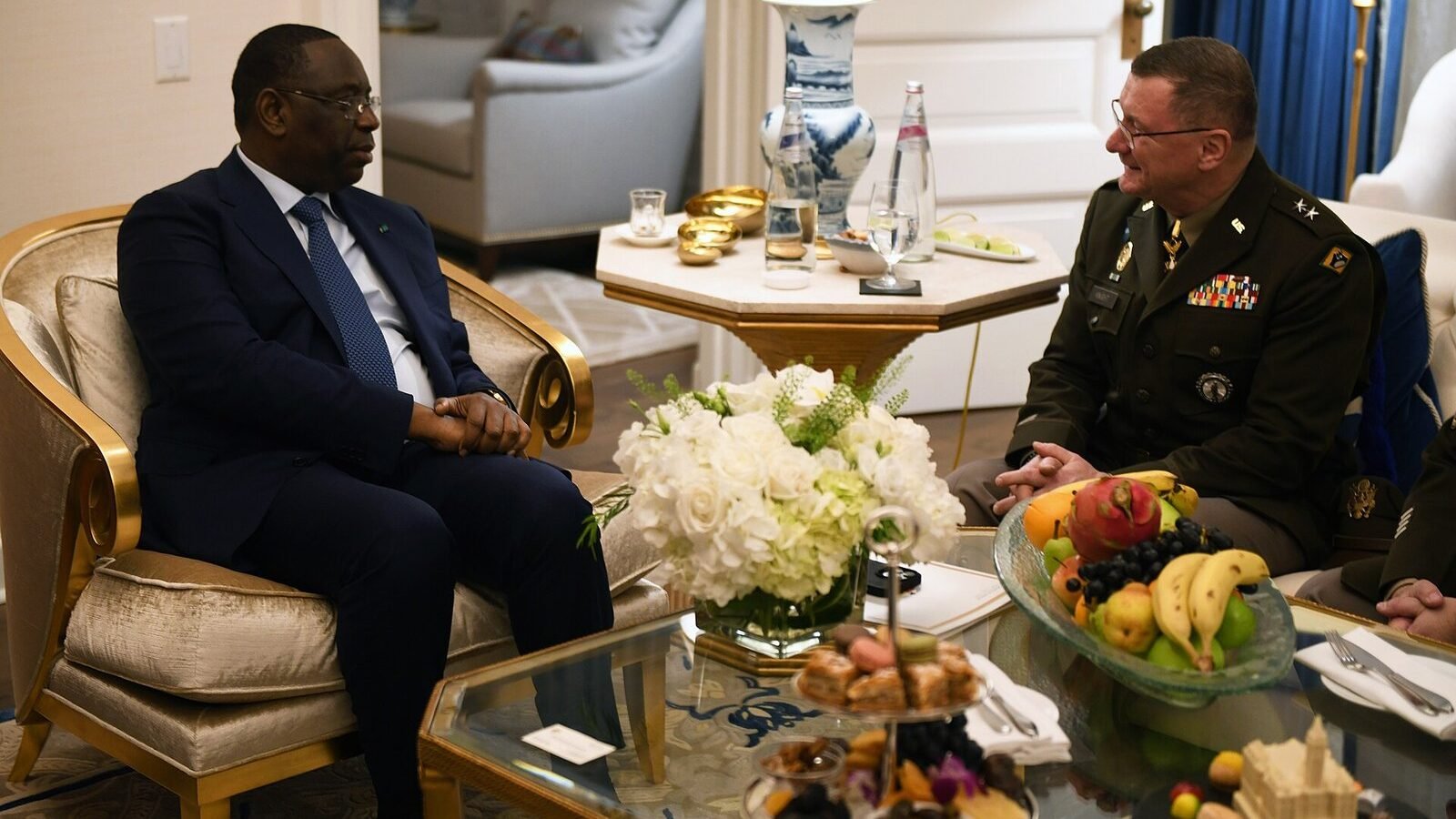 President Macky Sall of the Republic of Senegal hosts Army Major General Greg Knight, adjutant general, Vermont National Guard in Washington, D.C. on December 12, 2022 - 1, Sénégal. Image d'archive.